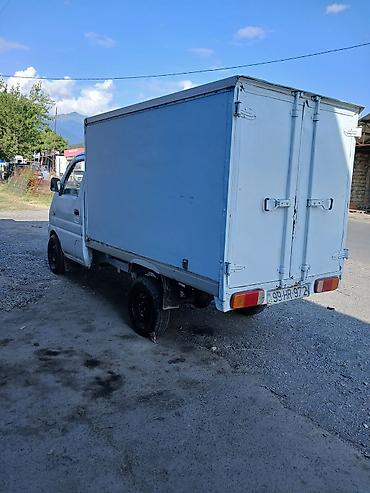 mercedes benz 208 d: Yüngül yükdaşıma üçün komakt furqon Ağ rəngli, qapalı furqon kuzovu — 7