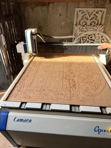 isti ağlay: Camaro Cp 1311 CNC frez dəzgahı, müxtəlif materiallar üzərində yüksək