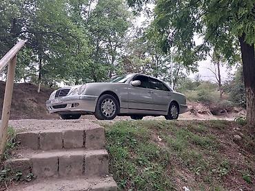 mercedes 170 b: Mercedes-Benz 220: 2.2 l | 2000 il Sedan — 4