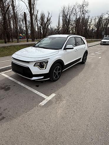 Kia: Kia Niro: 2022 г., 1.6 л, Автомат, Гибрид, Универсал — 2