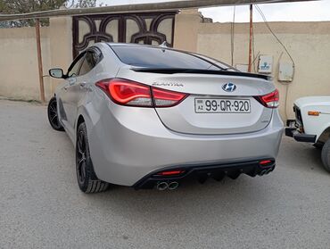 Hyundai: Hyundai Elantra: 1.8 l | 2012 il Sedan — 7