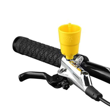 Велоаксессуары: Набор инструментов для велосипедая для замены тормозной жидкости