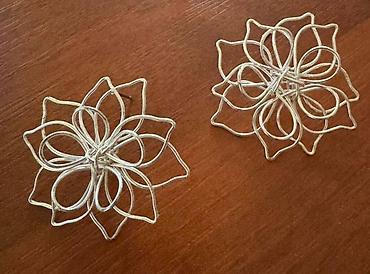 Серьги: Серьги Г гвоздики в форме воздушного цветка из тонкой проволоки — 8