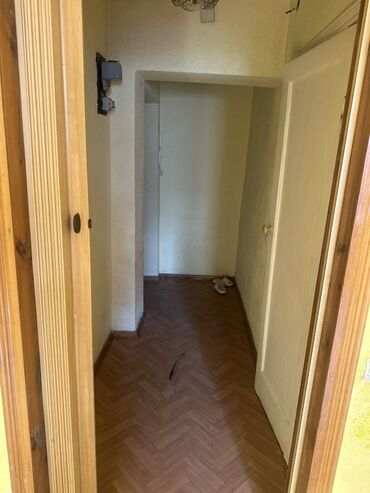 сниму дом под цех: Сдаётся 2 ком дом с подселением. На 2-ом этаже в центре города