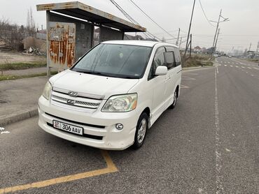 toyota town ace noah: Toyota Noah: 2004 г., 2 л, Автомат, Бензин, Минивэн