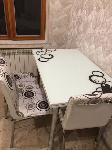 Stullar: Mətbəx üçün, Açılmayan, Dördbucaq masa, 2 stul