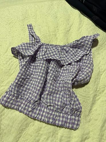 Dəstlər, kostyumlar: Coxsu amerikadan alinib . Hamsi cox yaxwi veziyyetdedir. Her biri 1. 2 — 15