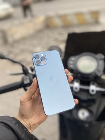 Apple iPhone: IPhone 12 Pro, Б/у, 256 ГБ, Blue Titanium, Зарядное устройство, Защитное стекло, Чехол, 86 %