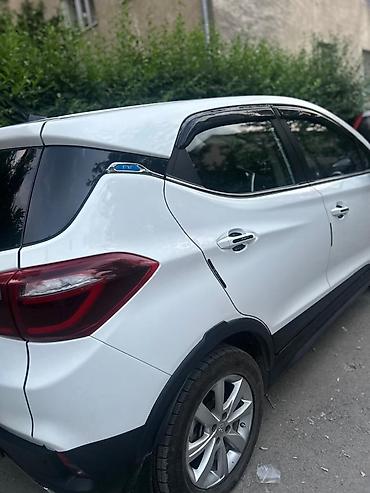 byd e1: JMEV EV2: 2019 г., Автомат, Электромобиль, Кроссовер — 1