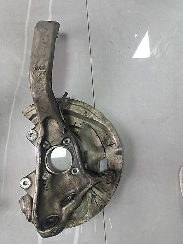 14 disk teker: Məhsul:Bmw F15 Saffa Ön çarx məngənəsi/ox ayağı (hub carrier/knuckle) — 2