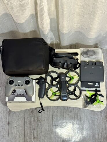 руль с педалями: Квадрокоптер DJI Avata 2 Combo предназначен для полетов от первого