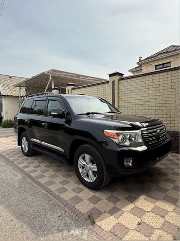 land cruzer 300: Toyota Land Cruiser европеец Объем 4,6 Темный салон Машина в