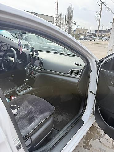 Hyundai: Hyundai Avante: 2016 г., Бензин — 5