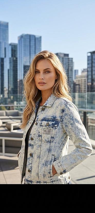 Ženska teksas jakna – izbeljeni/acid wash efekat - Klasičan kroj sa