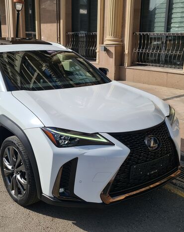 Lexus: Lexus : 2020 г., 2 л, Вариатор, Гибрид, Хэтчбэк
