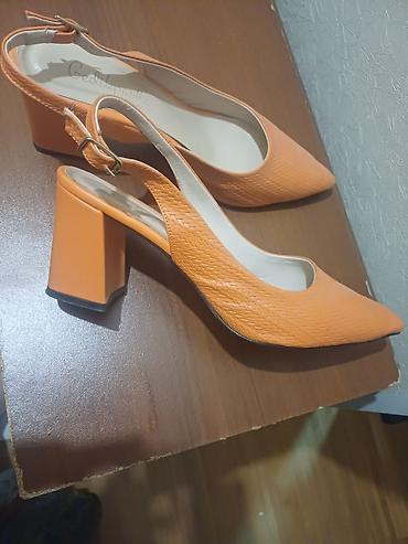 krosovka ayaqqabı: Narıncı rəngli xanım ayaqqabısı – açıq dabanlı slingback model - — 1