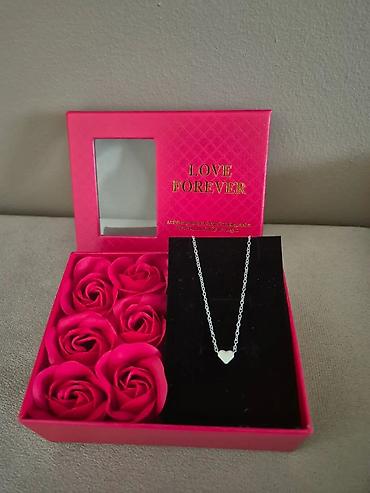 Setovi nakita: Poklon set “Love Forever” – elegantna kutija sa ogledalcetom koja — 2