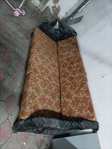 продаю старый мебел: Прямой диван, Б/у — 1