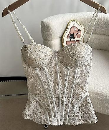 Qadın geyimləri: Yeni 30 manat
 Zara model — 2