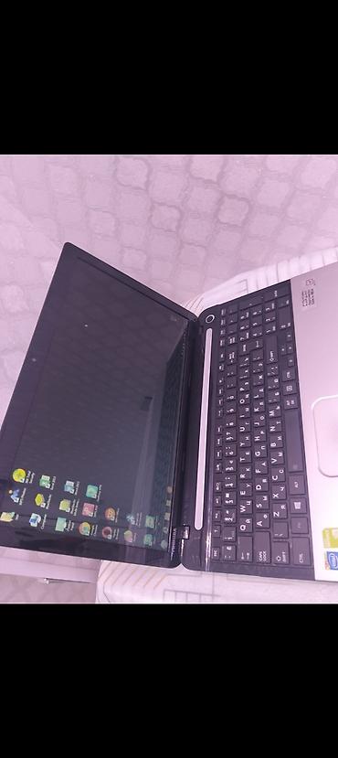 noutbuklar toshiba: Toshiba Satellite noutbuku - Ekran: 15.6" (parlaq panel) - Prosessor — 4