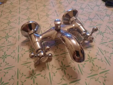 Slavine: Stara,retro baterija,slavina,okrecu virble ali nije testirana na lalafo.rs — 10 Slavine: Stara,retro baterija,slavina,okrecu virble ali nije testirana — 10