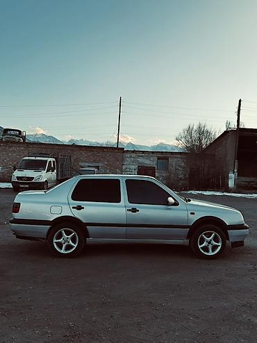 Volkswagen: Volkswagen Vento: 1996 г., 1.8 л, Механика, Бензин, Седан — 4