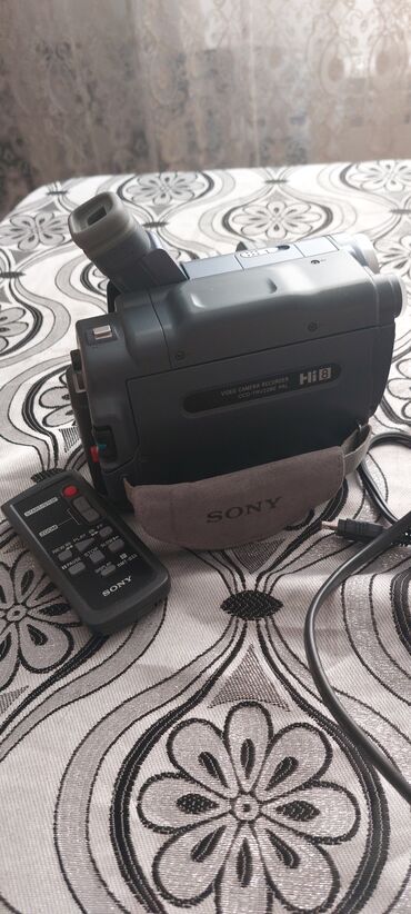 Videokameralar: Sony mini el kamerasi.her şeyi işlekdi iller evbel turkiyeden