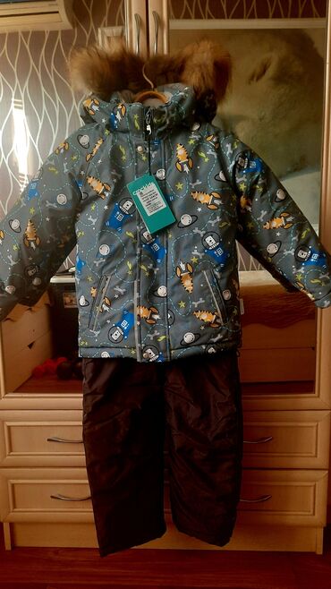 теплая зимняя куртка детская: Новый зимний комплект фирма Crockids на 4 г,но по факту подойдёт и на