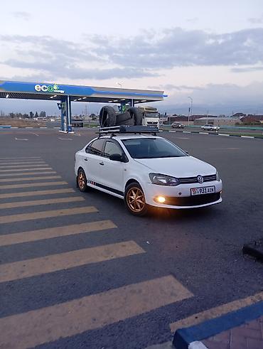 Volkswagen Polo: 2012 г., 1.6 л, Механика, Бензин, Седан