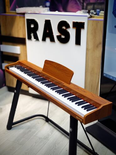 Akustik gitaralar: Piano, Rəqəmsal, Yeni, Ünvandan götürmə