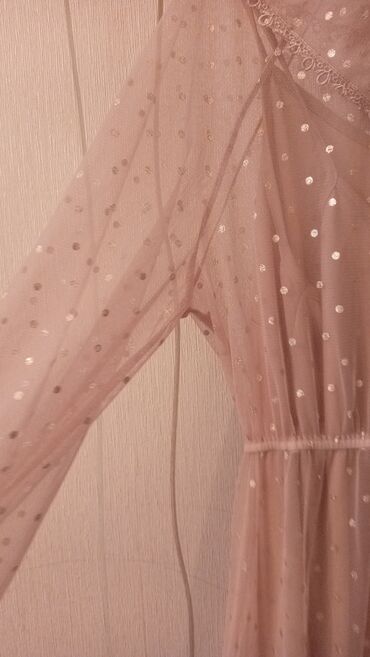 Ziyafət donları: Zərif şifondan hazırlanmış uzun don - Rəng: açıq pudra/şampan tonunda — 3