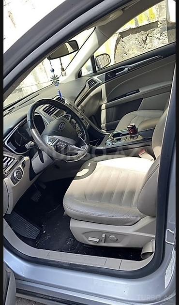 Avtomobil salonu üçün digər detallar: Ford Fusion — 5