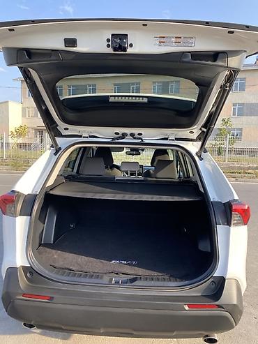 ярус машина: Toyota RAV4: 2021 г., 2.5 л, Вариатор, Гибрид, Кроссовер — 6