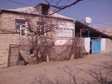 göygöl rayonunda evlərin alqı satqısı: 4 otaqlı, 70 kv. m, Orta təmir
