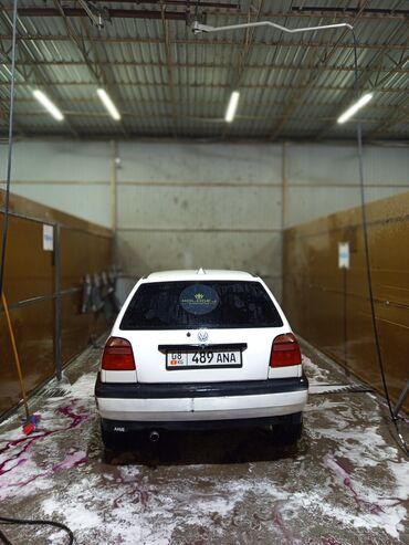 bosch автозапчасти бишкек: Volkswagen Golf: 1993 г., 1.6 л, Механика, Бензин, Хэтчбэк