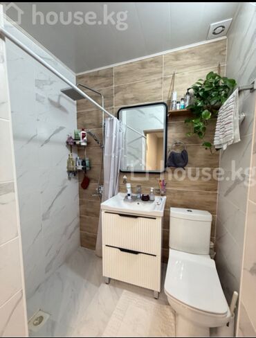 Долгосрочная аренда домов: 300 м², 13 комнат, Бронированные двери, Евроремонт, Амбарная at lalafo.kg — 10 Долгосрочная аренда домов: 300 м², 13 комнат, Бронированные двери, Евроремонт, Амбарная — 10