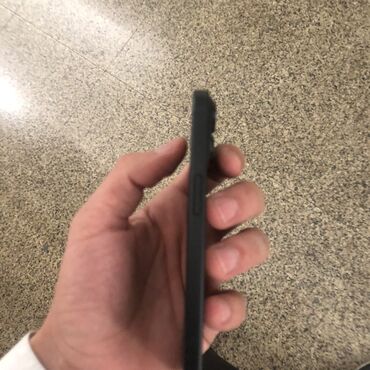 Apple iPhone: IPhone 15, 128 GB, Qara, Face ID — 2