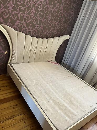 Çarpayılar: Məhsul: Qonaq/yataq otağı üçün iki nəfərlik çarpayı dəsti (taxt — 2
