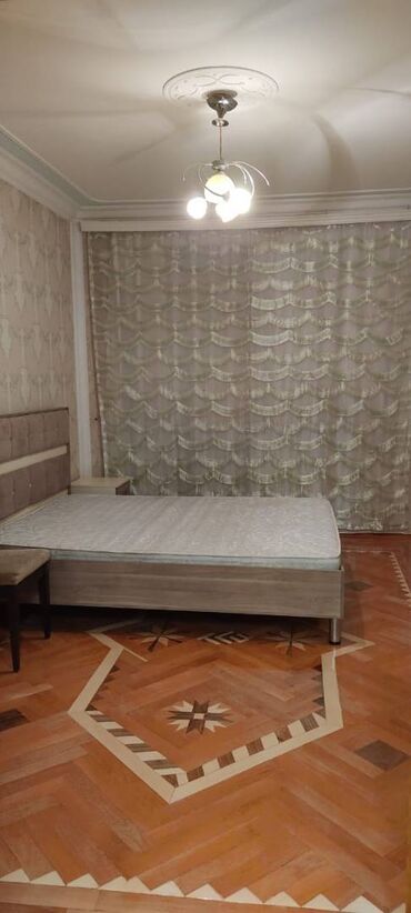 Uzunmüddətli kirayə mənzillər: Azadliq metrosuna yaxin 9 mertebeli binanın 4-cu mərtəbəsində — 10