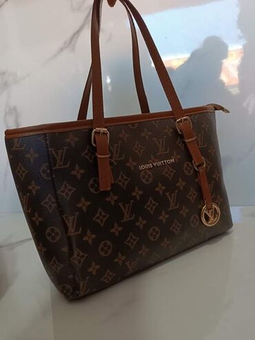 Torbe: Torbe 
Velike cena 4100din, manje po 3000din — 12