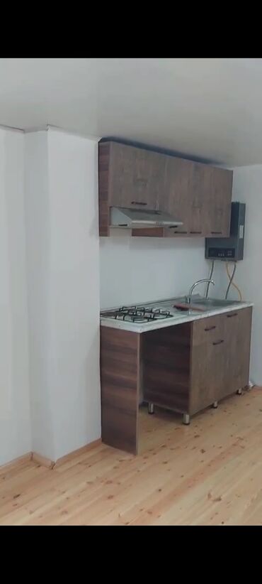 Mebel: Komsomlda yerlesir ev. isteyen olsa videosu var.konumda ata bilerem