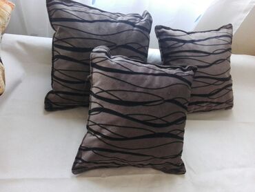 tekstil nis: Dekorativni jastuk, bоја - Siva