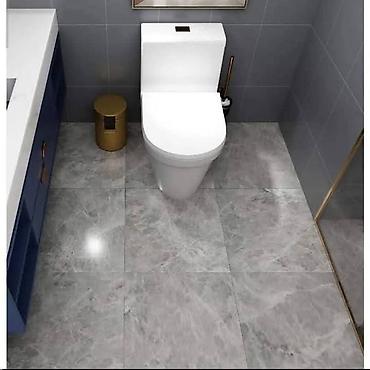 Ostalo: Podne obloge gumirane 
Samolepljive 
Cena po komadu 350 din
60*60cm — 3