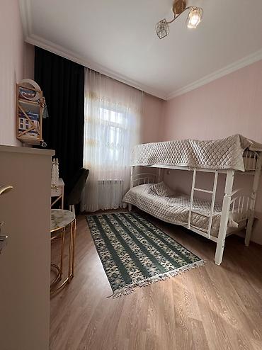 Həyət evləri və villalar: Binəqədi qəs. 3 otaqlı, 90 kv. m — 2