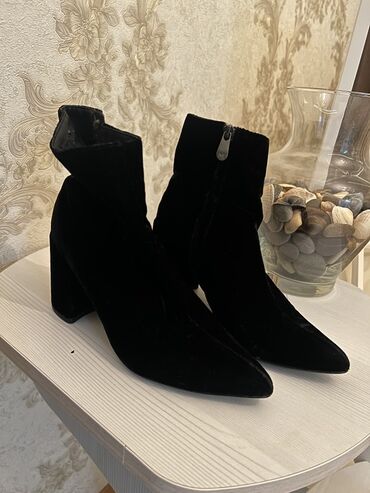 parçadan qadın mokasinlər: Ölçü: 37, rəng - Qara, İşlənmiş