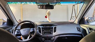 skoda octavia: Hyundai Creta: 1.6 l | 2019 il Krossover — 4
