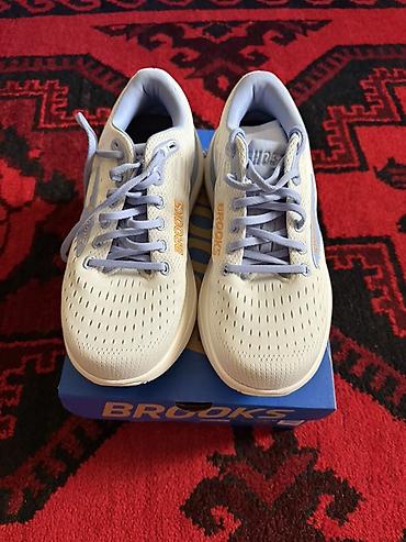 brooks: Кроссовки, 40, Brooks, Новый, цвет - Бежевый, Самовывоз, Бесплатная доставка, Платная доставка — 2