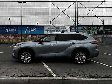 Toyota: Toyota Highlander: 2022 г., 2.5 л, Вариатор, Гибрид, Кроссовер — 7