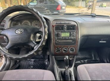 скупка домкрат: Toyota Avensis: 2002 г., 1.8 л, Механика, Бензин, Седан