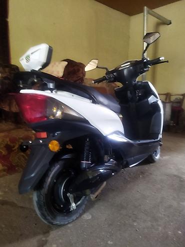 bakida muravey satışı: Ağ rəngli şəhər skuter/moped Elektrik. Şəkillərdə gördüyünüz — 2
